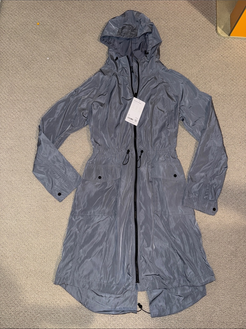 NWT New Athleta everyday Lightweight Gray Hooded Anorak Raincoat Women’s medium